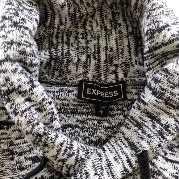 Express Sweater - Picture 2 of 3